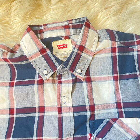 Levi's Cabernet Plaid Button-Down Short Sleeve Top Men's Size Small - Picture 7 of 9